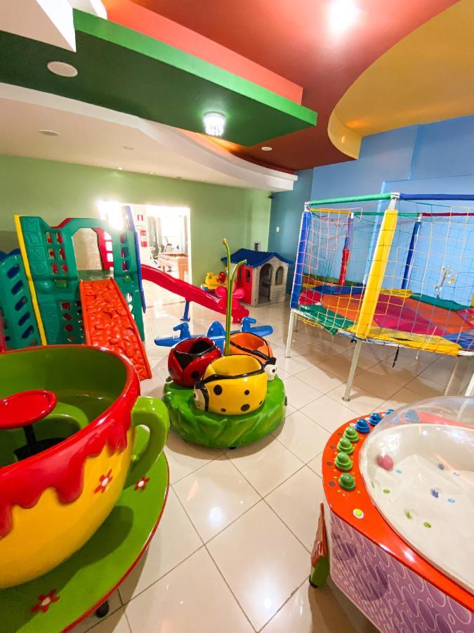 Constantino Hotel e Eventos Juiz de Fora Esterno foto An indoor playground