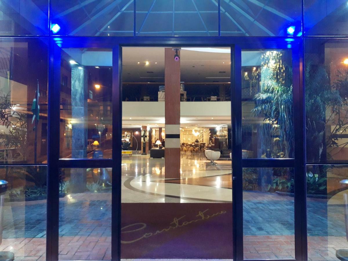 Constantino Hotel e Eventos Juiz de Fora Esterno foto Entrance to the lobby